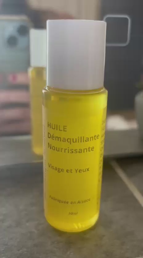Démonstration huile démaquillante Akayia Nature comment utiliser